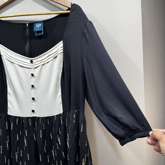 TORRID x HARRY POTTER  Womens Size 22 Great Hall Border Renaissance Style Dress - Picture 4 of 16